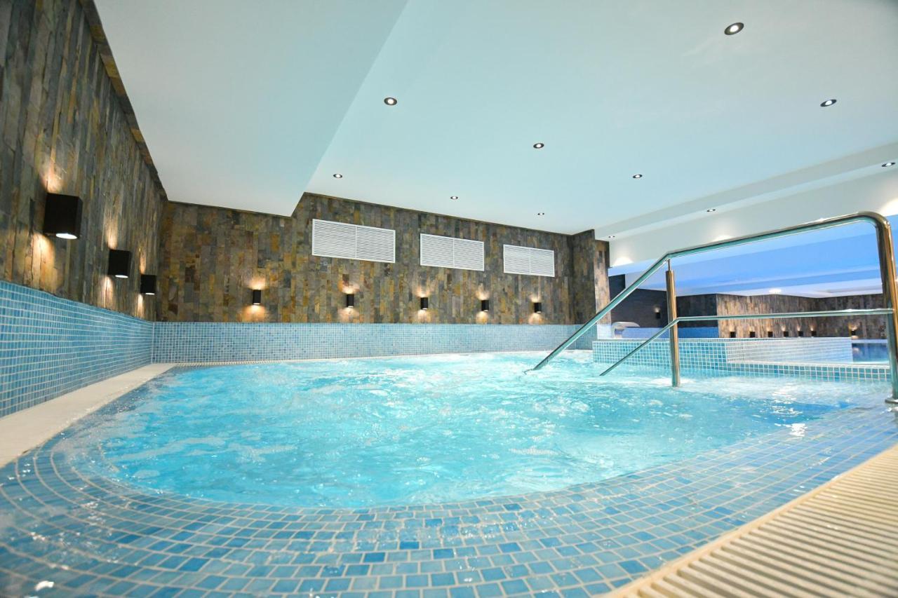 Mirage Resort & Spa Vişeu de Sus Extérieur photo